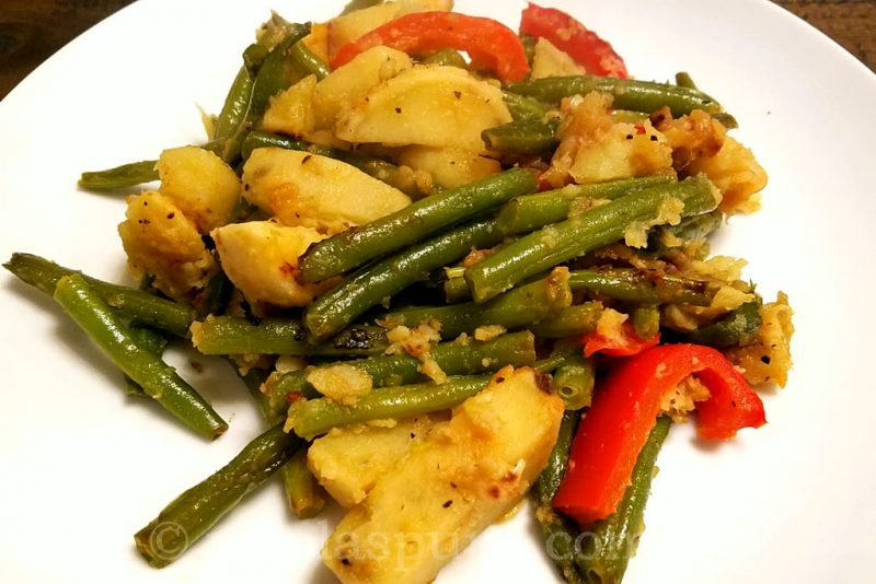 Sauteed green beans, sweet potatoes in avocado oil