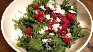 Baby kale goat cheese and berries recipe