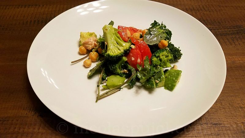 Garbanzo beans avocado tomato salad with lemon dressing