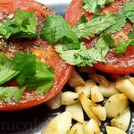 Tomates à la provençale: seared tomatoes with herbs and garlic