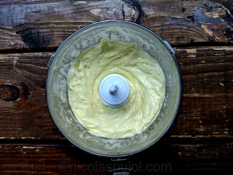 Vegan aioli sauce