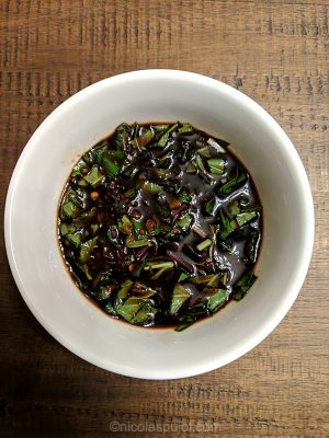 Oil-free spicy balsamic vinegar basil dressing