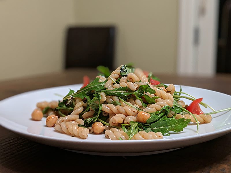 Simple pasta dish with vegetables and no oil