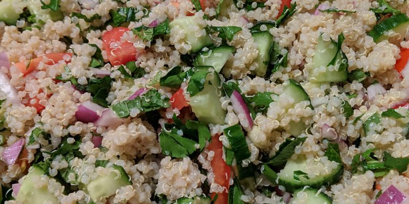 Simple oil-free quinoa tabouli (tabbouleh) salad recipe