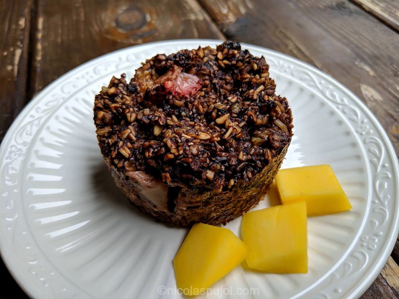 Strawberry raisin baked oatmeal cakes with chia seeds - Oatmeal ...