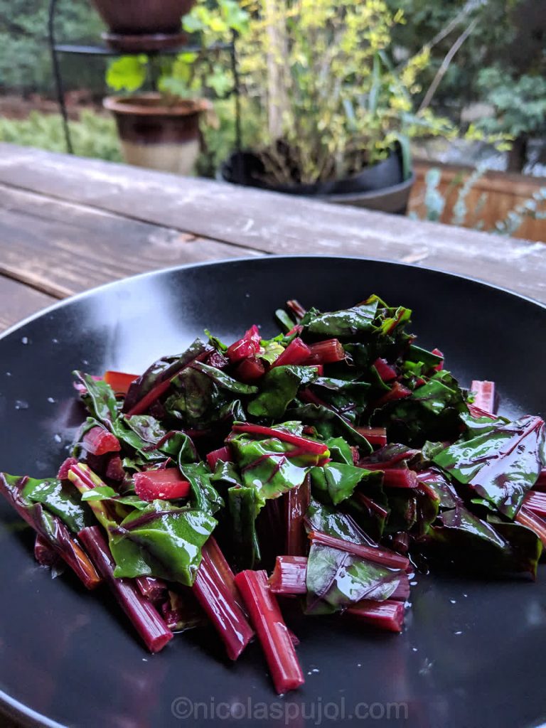 No-oil beet greens salad