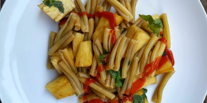 Oil-free pasta with pineapple and balsamic vinegar