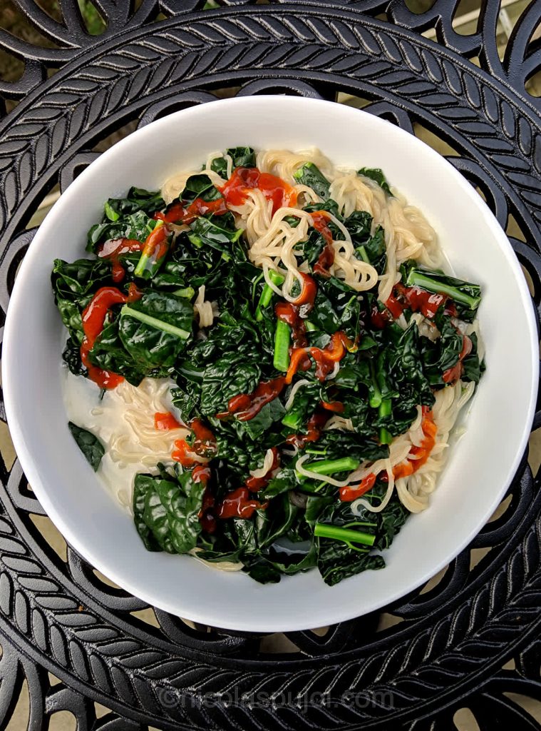 Spicy kale on rice ramen noodles