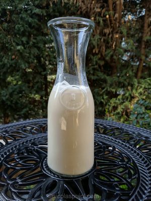 Simple oat milk using rolled oats