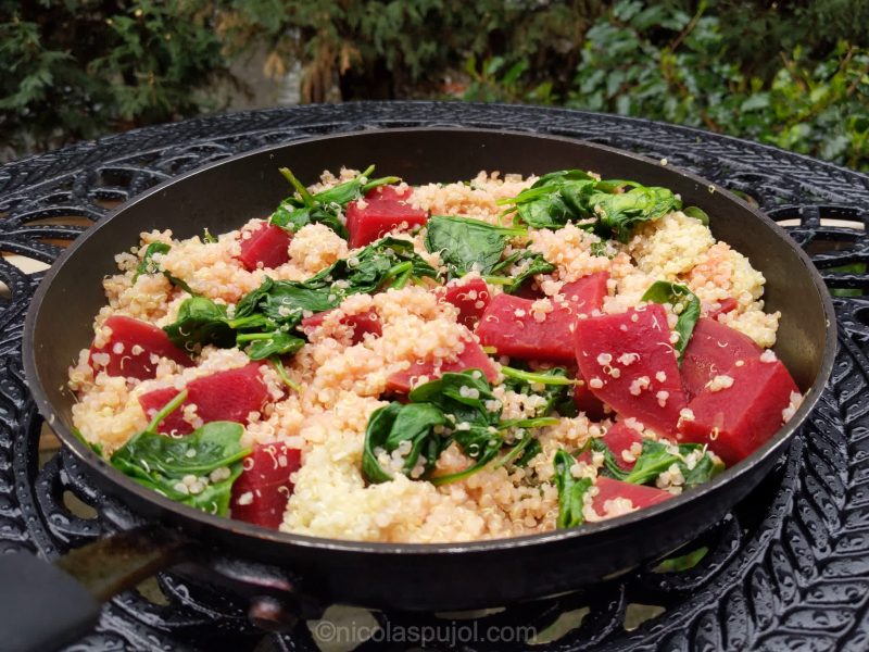 Spinach and beets in quinoa and orange dressing