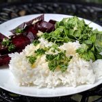 Beet, spinach and rice with oil-free dressing