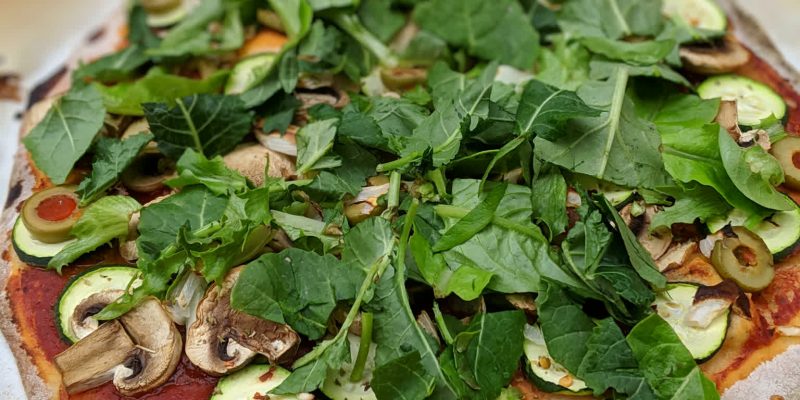 Mushroom zucchini and baby kale vegan pizza (oil-free)