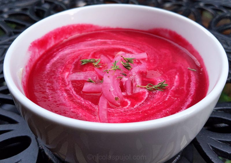 Red beet soup