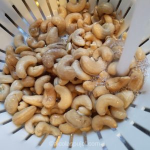 Strain the soaked cashew nuts
