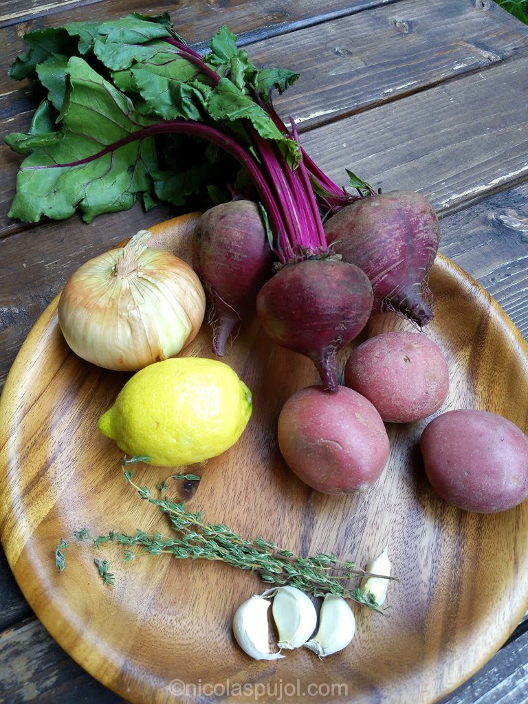 Vegan red beet soup ingredients